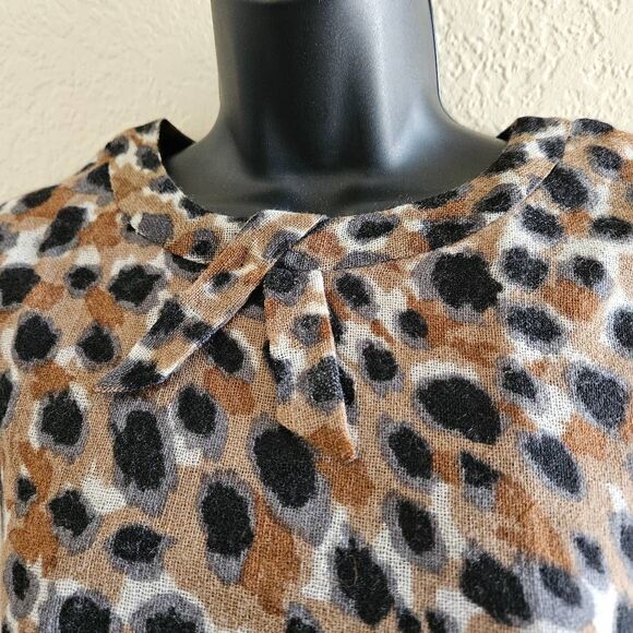 Portrait of a Girl Wool Blouse - Picture 3 of 9